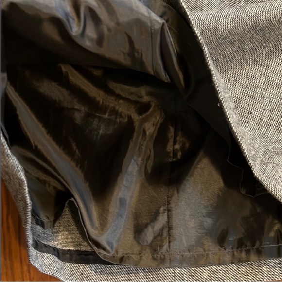 Eddie Bauer | Women’s Size 4 Gray Skirt - Picture 6 of 6